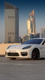 2014 Porsche Panamera Turbo Executive - 77k km