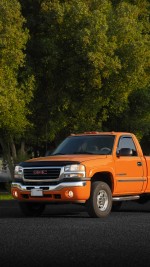 2005 GMC Sierra 2500 HD 8100 - 129k mile