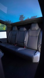 2024 Tesla Cybertruck Foundation Series - 2,669 km