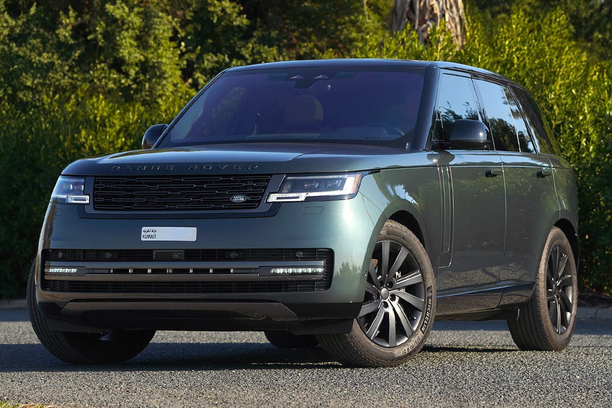 2023 Range Rover HSE Belgravia Green - 17k km