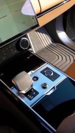 2023 Range Rover HSE Belgravia Green - 17k km