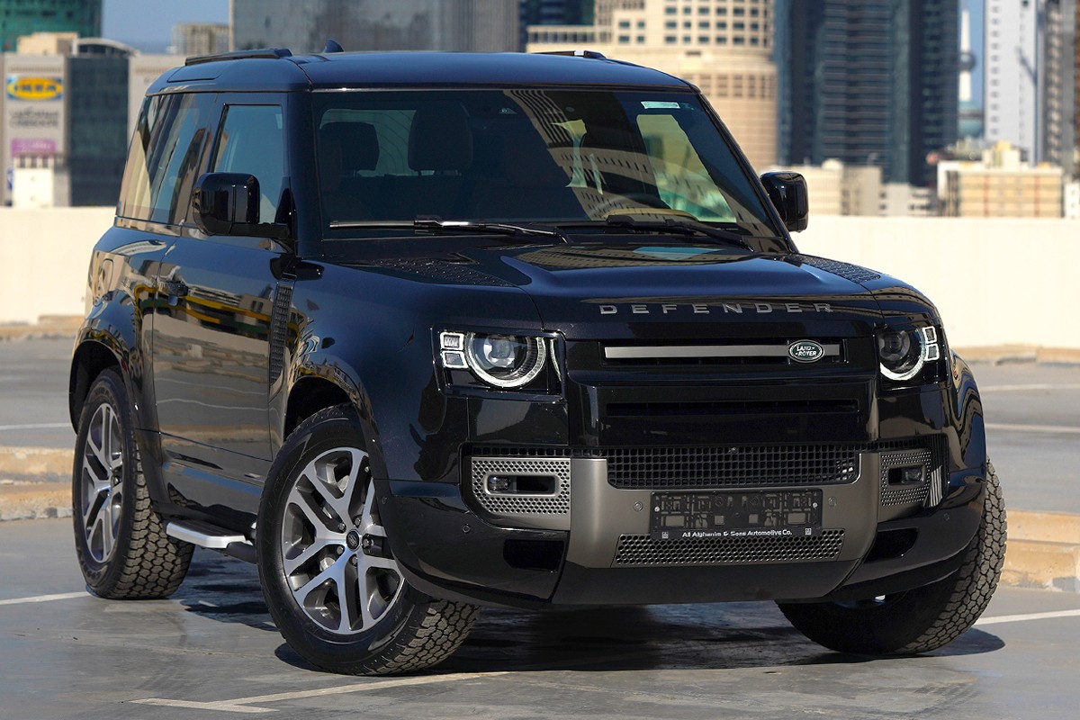 2025 Land Rover Defender 90 HSE X-Dynamic - 86 km only