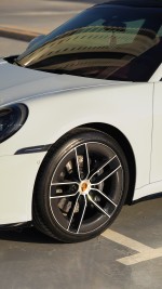 2025 Porsche 911 Carrera Coupe - 332 km only