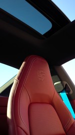 2025 Porsche 911 Carrera Coupe - 332 km only