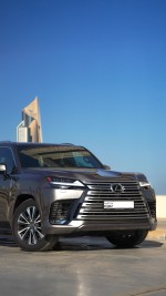 2023 Lexus LX 600 - 7k km