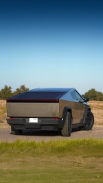 2024 Tesla Cybertruck Foundation Series - 243 km only