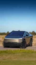 2024 Tesla Cybertruck Foundation Series - 243 km only