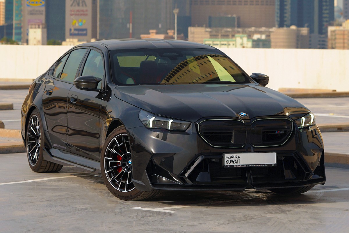 2025 BMW M5 Performance - 659 km only
