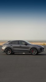 2024 Porsche Cayenne S Coupe - 21k km