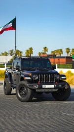 2023 Jeep Gladiator Sand Runner - 5,866 km only