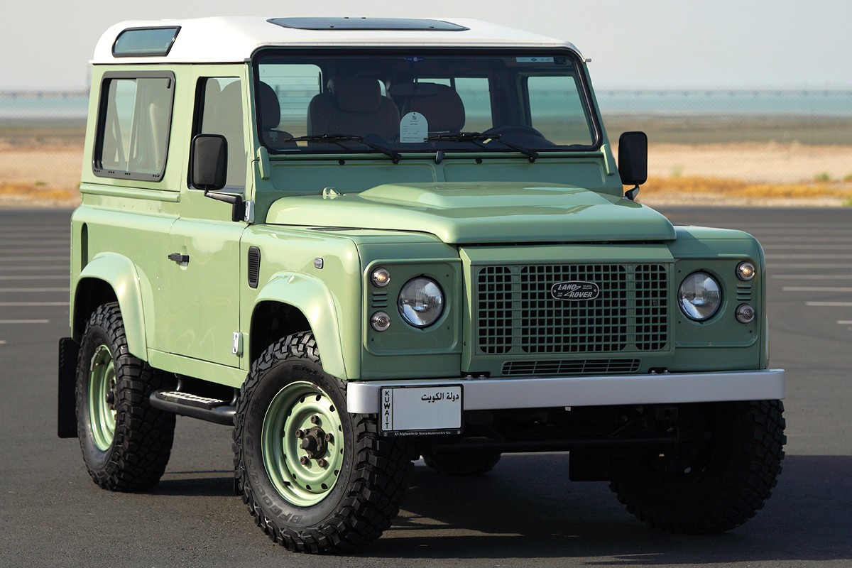 2016 Land Rover Defender 90 Heritage Edition - 26k km