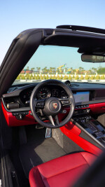 2024 Porsche 911 Targa 4 - 19k km