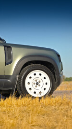 2022 Land Rover Defender 110 SE - 76k km