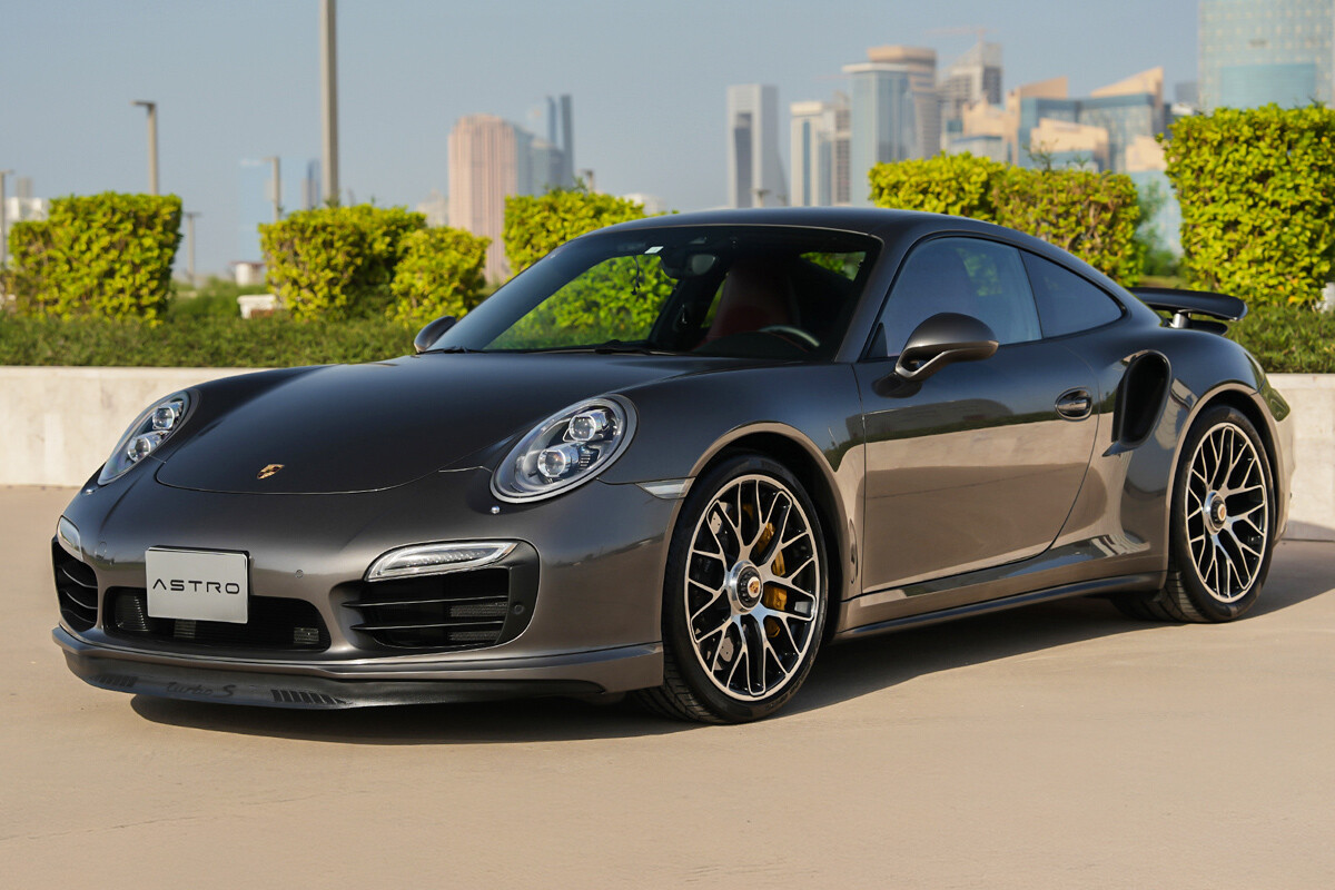 2014 Porsche 911 Turbo S Coupe - 36k km