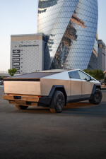 2025 Tesla Cybertruck Foundation Series - 1,100 km only