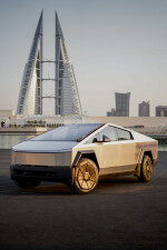 2025 Tesla Cybertruck Foundation Series - 1,100 km only