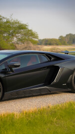 2015 Lamborghini Aventador LP 700-4 Coupe - 21k km