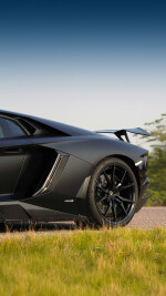 2015 Lamborghini Aventador LP 700-4 Coupe - 21k km