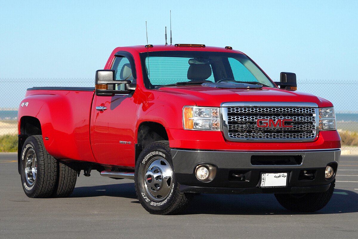 2012 GMC Sierra 3500 HD Dually - 248k km