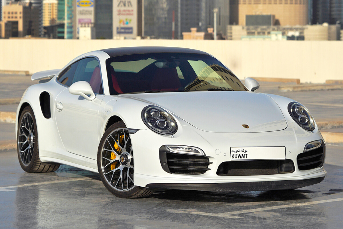 2015 Porsche 911 Turbo S Coupe - 33k km