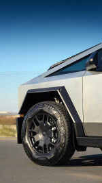 2024 Tesla Cybertruck Cyberbeast Foundation Series - 14k km