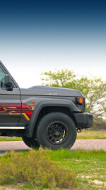 2024 Toyota Land Cruiser LC76 Pickup - 42k km