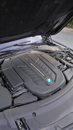 2017 BMW 760L V12 M Package - 103k km