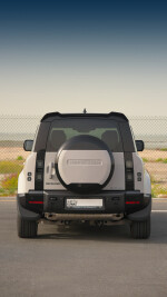 2026 Land Rover Defender 110 HSE - 8k km